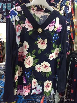 2018秋冬江西工厂货源直供 潮流中老年女装批发新趋势